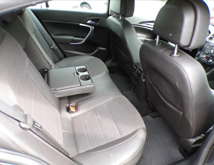 Opel Insignia 19