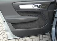 Volvo XC40 8