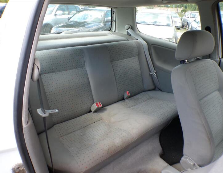 Volkswagen Polo 12