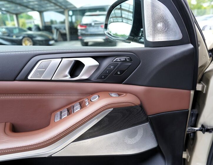 BMW X7 18