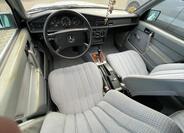 Mercedes-Benz 190 7