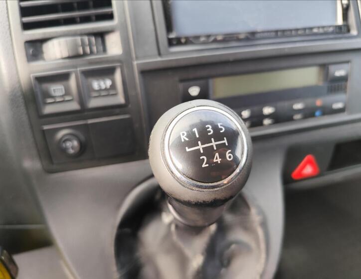 Volkswagen Caravelle 19