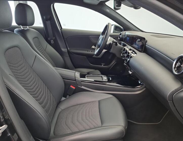 Mercedes-Benz Třídy A 12