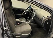 Toyota Avensis 9