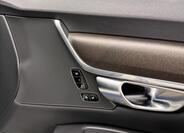 Volvo V90 24