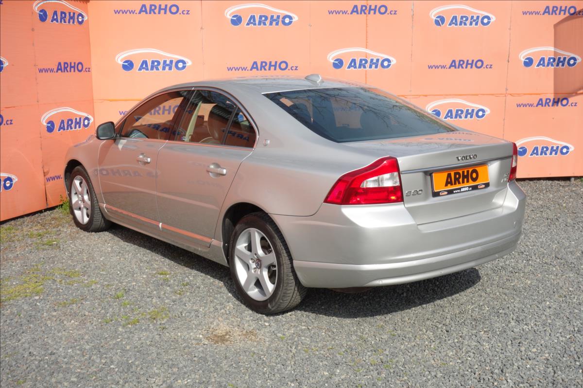 Volvo S80