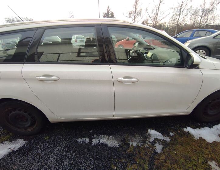 Peugeot 308 7