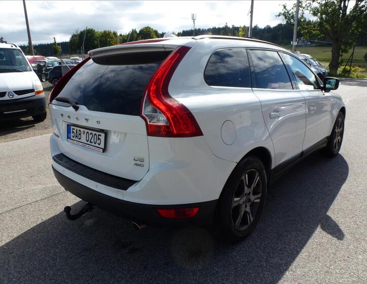 Volvo XC60 8