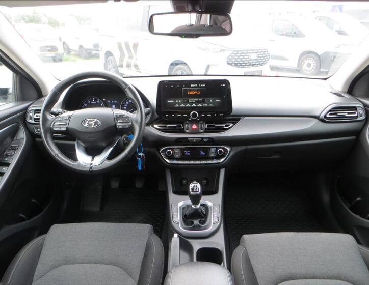 Hyundai i30 24