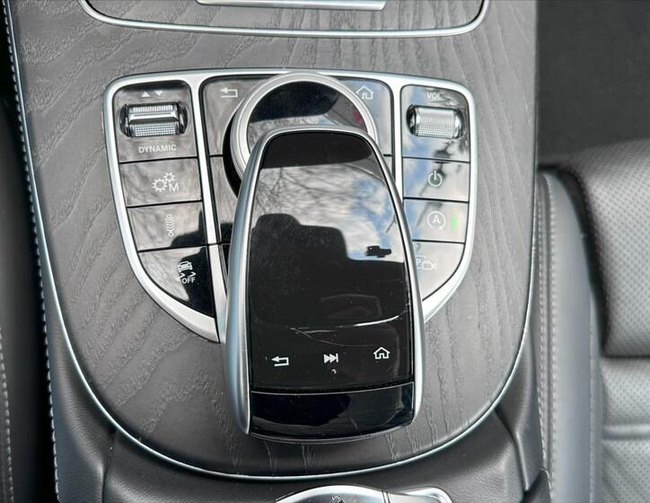 Mercedes-Benz Třídy E 32