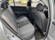 KIA Rio 12