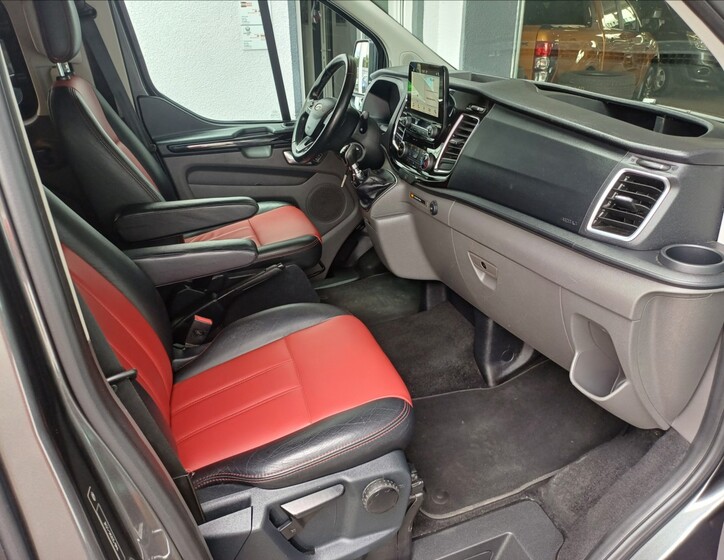 Ford Transit Custom 13