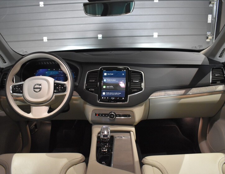 Volvo XC90 15
