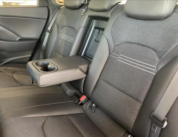 Hyundai i30 16