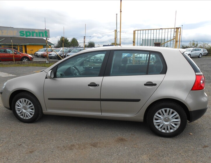 Volkswagen Golf 10