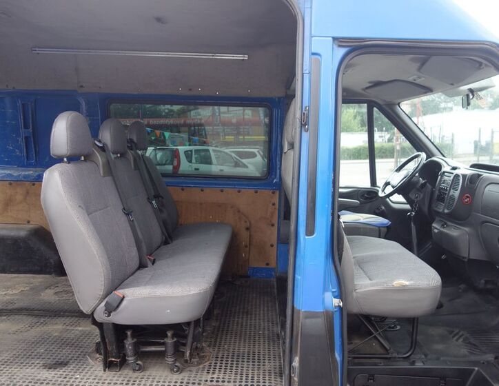 Ford Transit 18