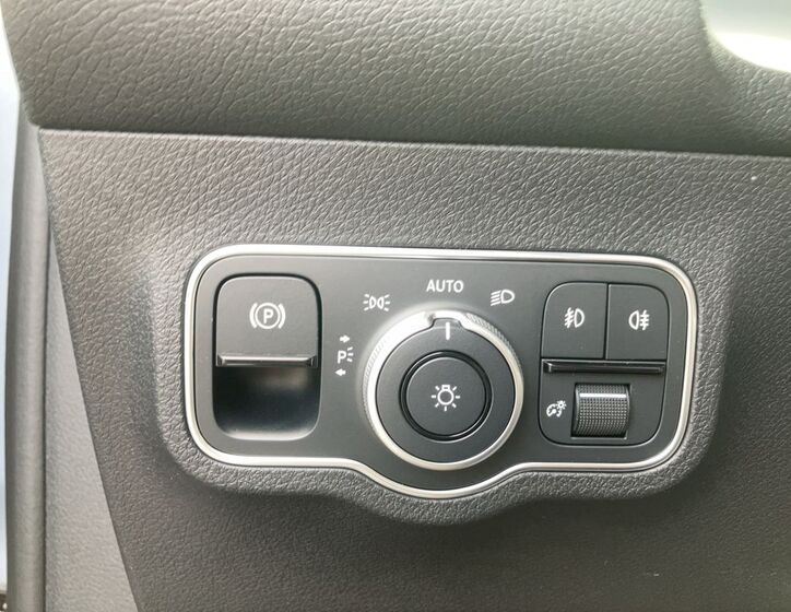 Mercedes-Benz GLB 21