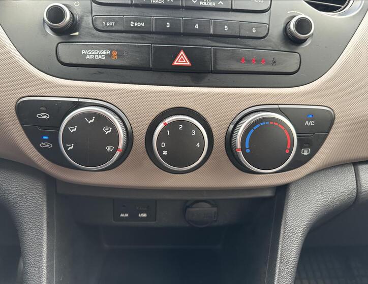 Hyundai i10 17