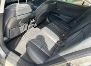 Lexus ES 300h 11