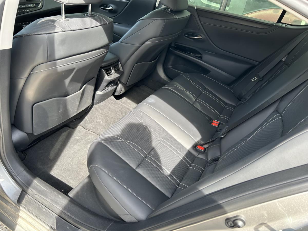 Lexus ES 300h