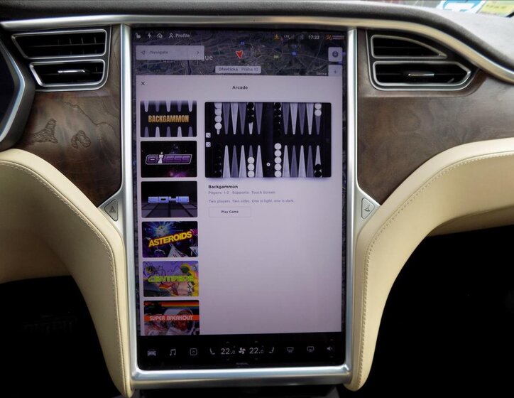 Tesla Model X 49
