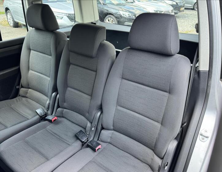 Volkswagen Touran 36
