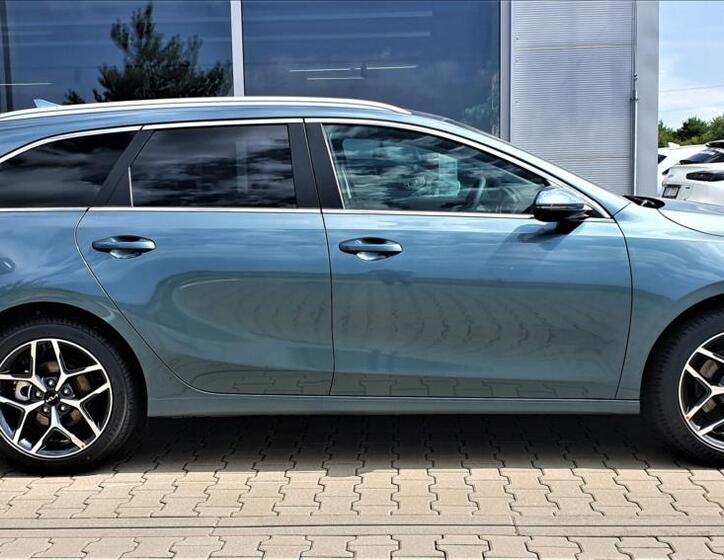 KIA Ceed 4