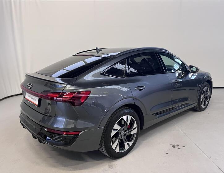Audi Q8 e-tron 2