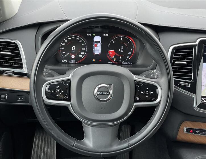 Volvo XC90 8