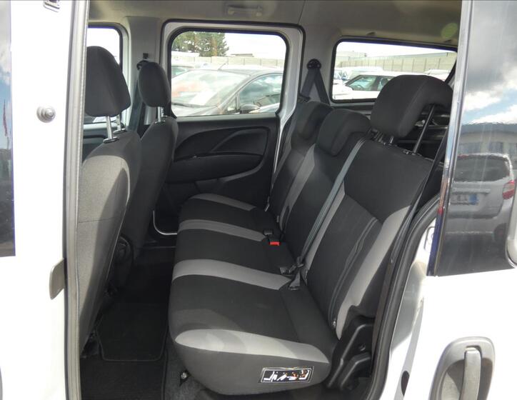 Fiat Dobló 10