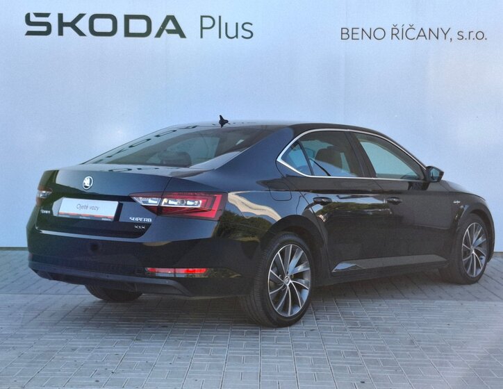 Škoda Superb 2