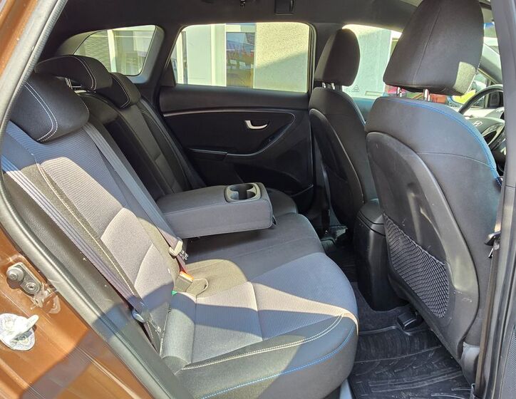 Hyundai i30 23