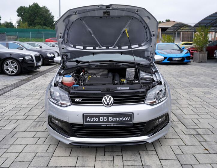 Volkswagen Polo 9