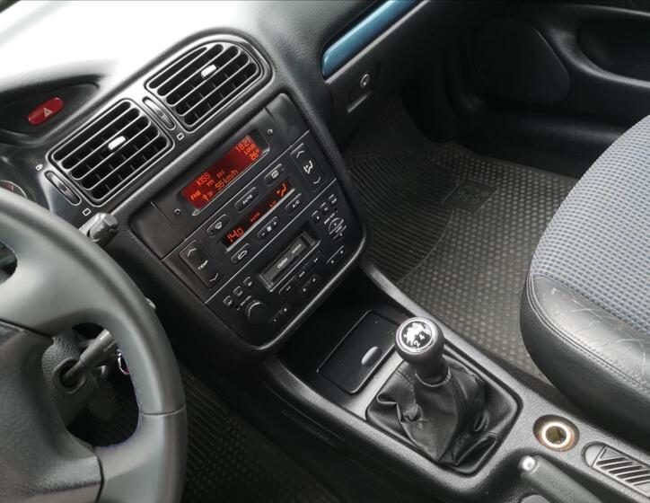 Peugeot 406 9