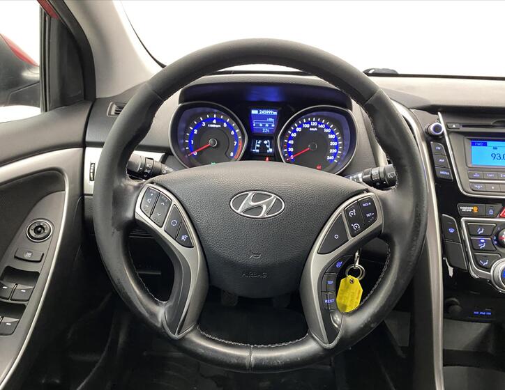 Hyundai i30 10