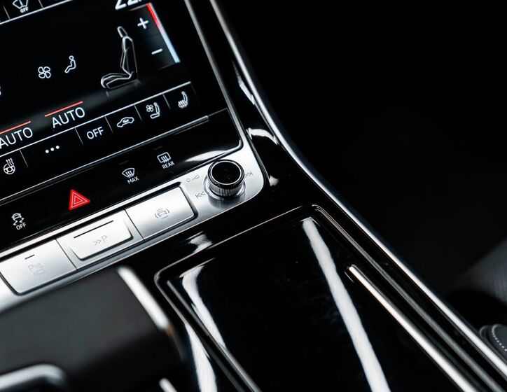 Audi Q7 9