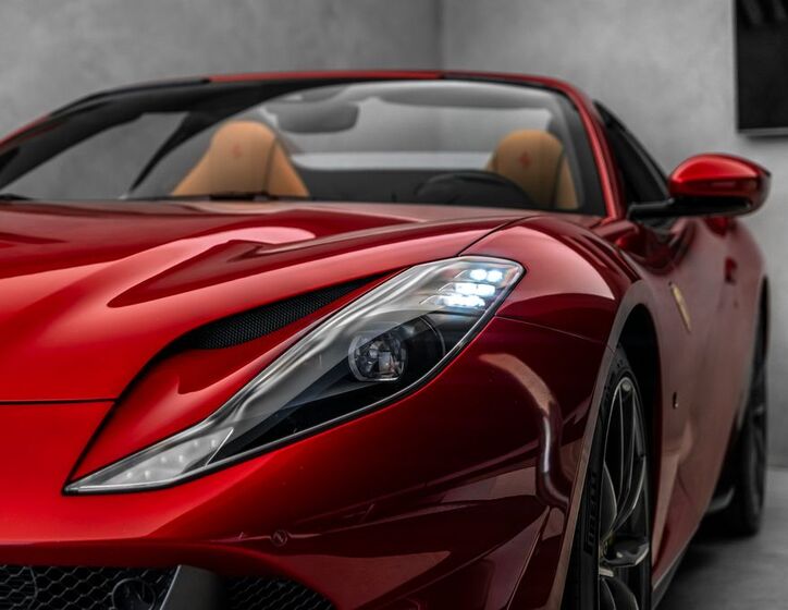 Ferrari 812 11