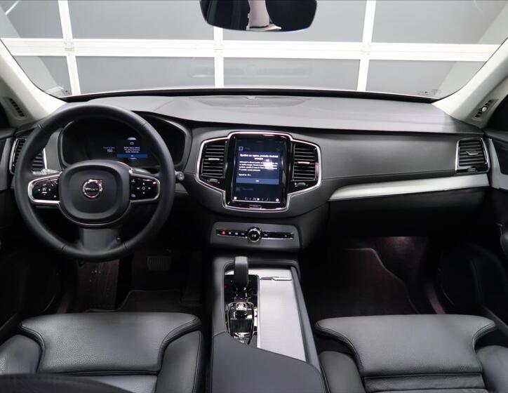 Volvo XC90 13