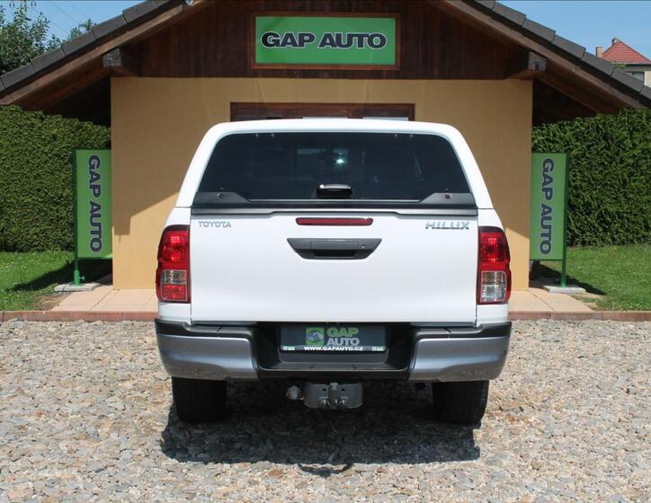 Toyota Hilux 5