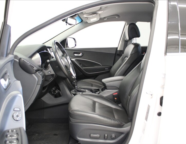 Hyundai Santa Fe 6
