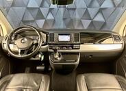 Volkswagen Caravelle 10