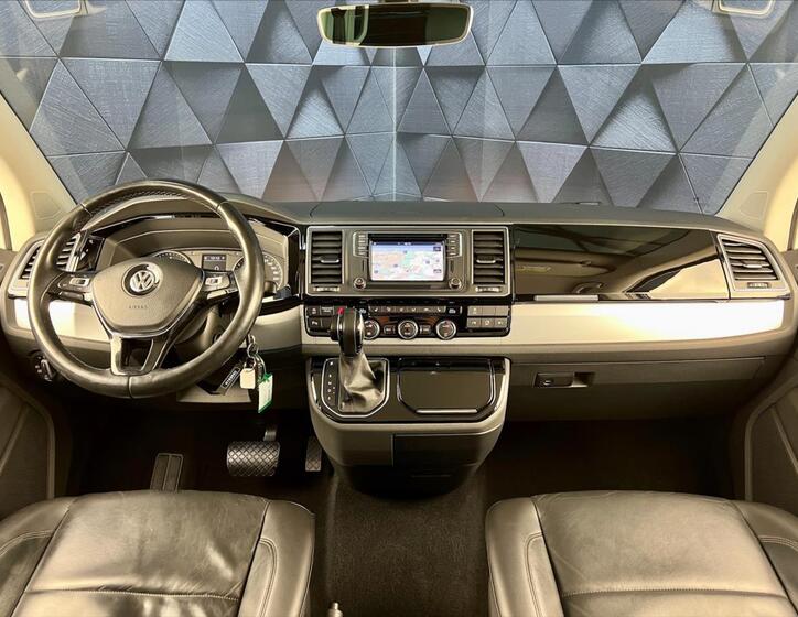 Volkswagen Caravelle 10