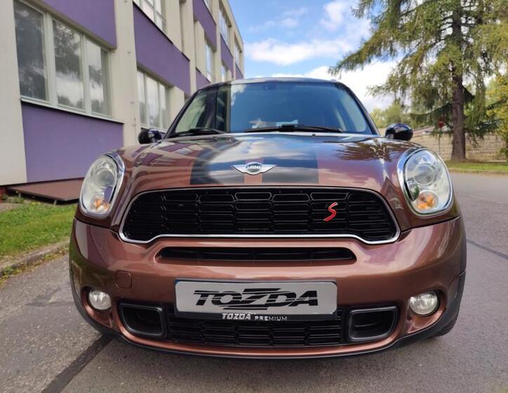 Mini Countryman 8