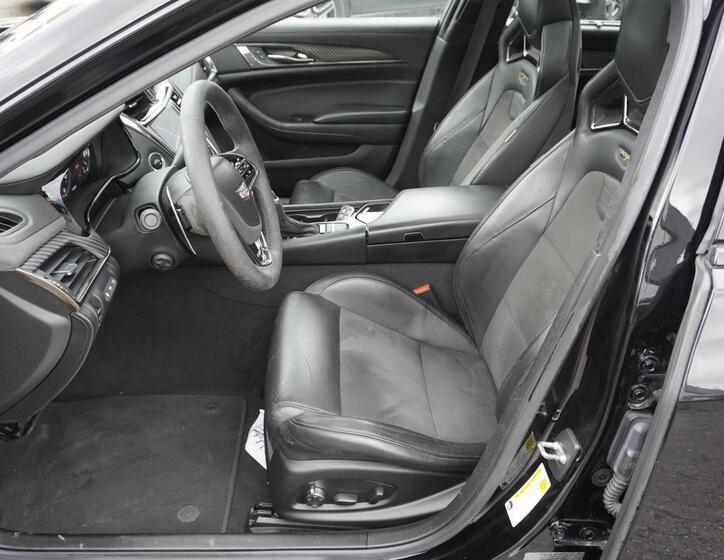 Cadillac CTS 17