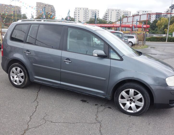 Volkswagen Touran 6