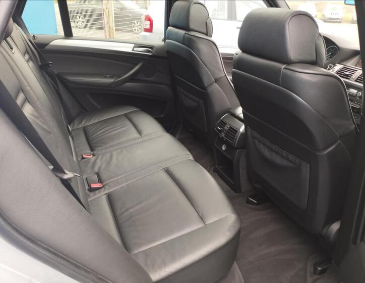 BMW X5 9