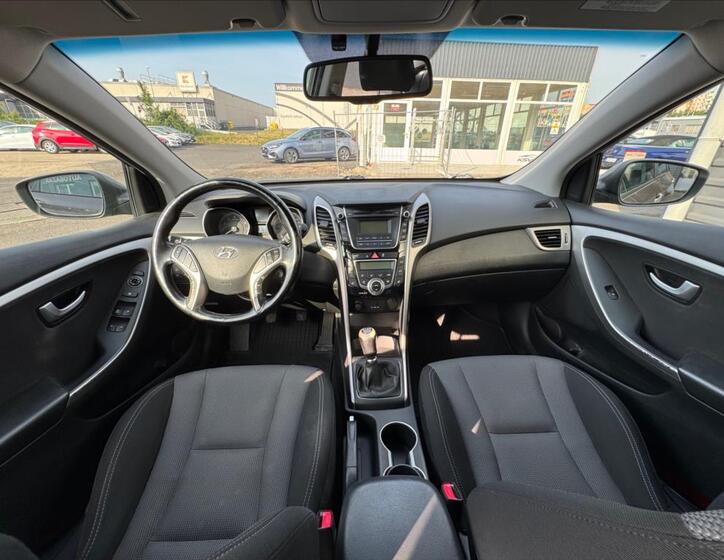 Hyundai i30 12