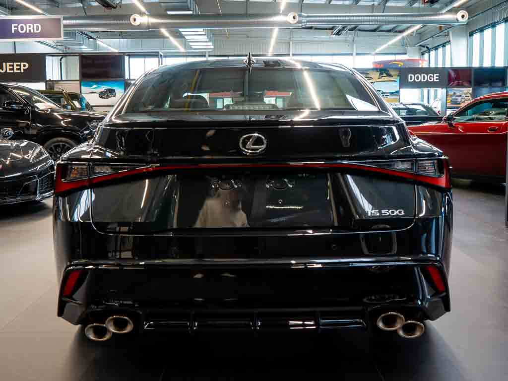 Lexus IS