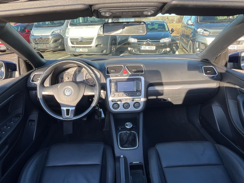 Volkswagen EOS 2
