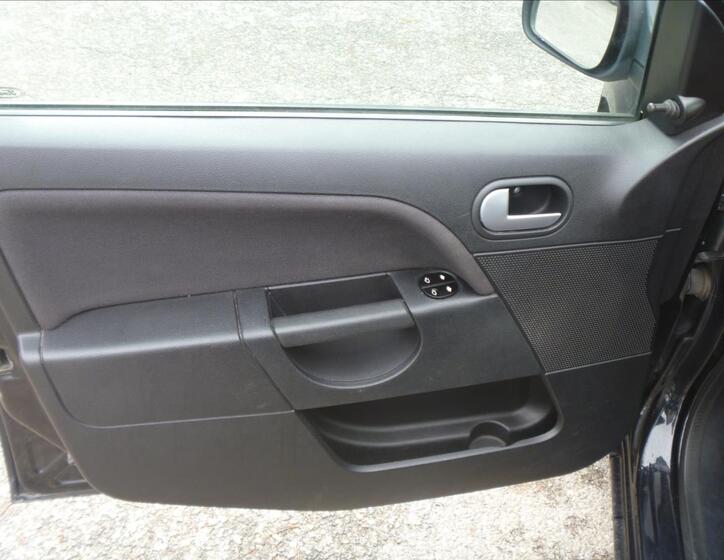 Ford Fiesta 9